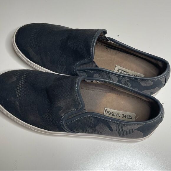 Steve Madden Men's Benning Gray Canvas Slip On Sneakers Shoes 9 M US - Picture 6 of 8